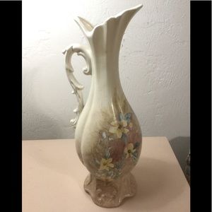 BEAUTIFUL VINTAGE PITCHER